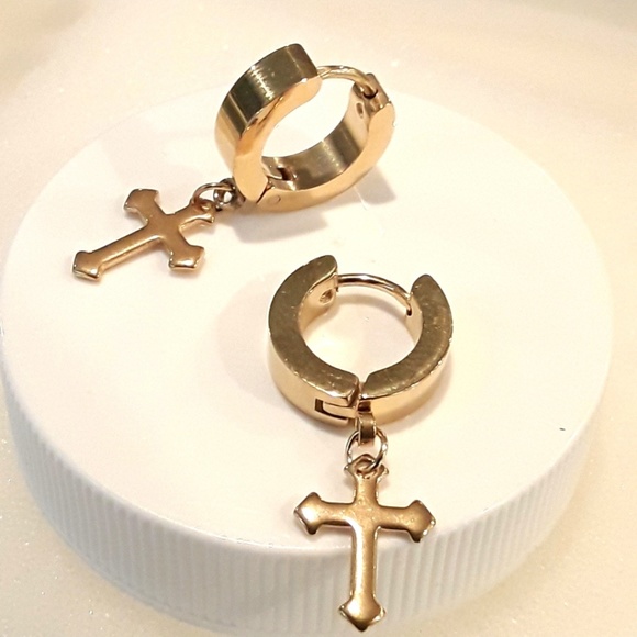 NEW Huggie Hoop Cathedral Cross Earrings - Picture 4 of 8